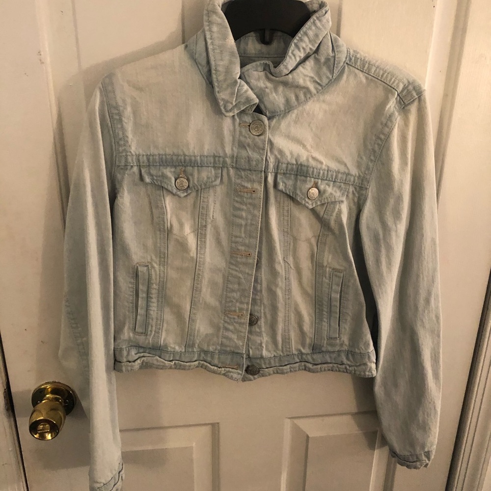 Light denim jean jacket